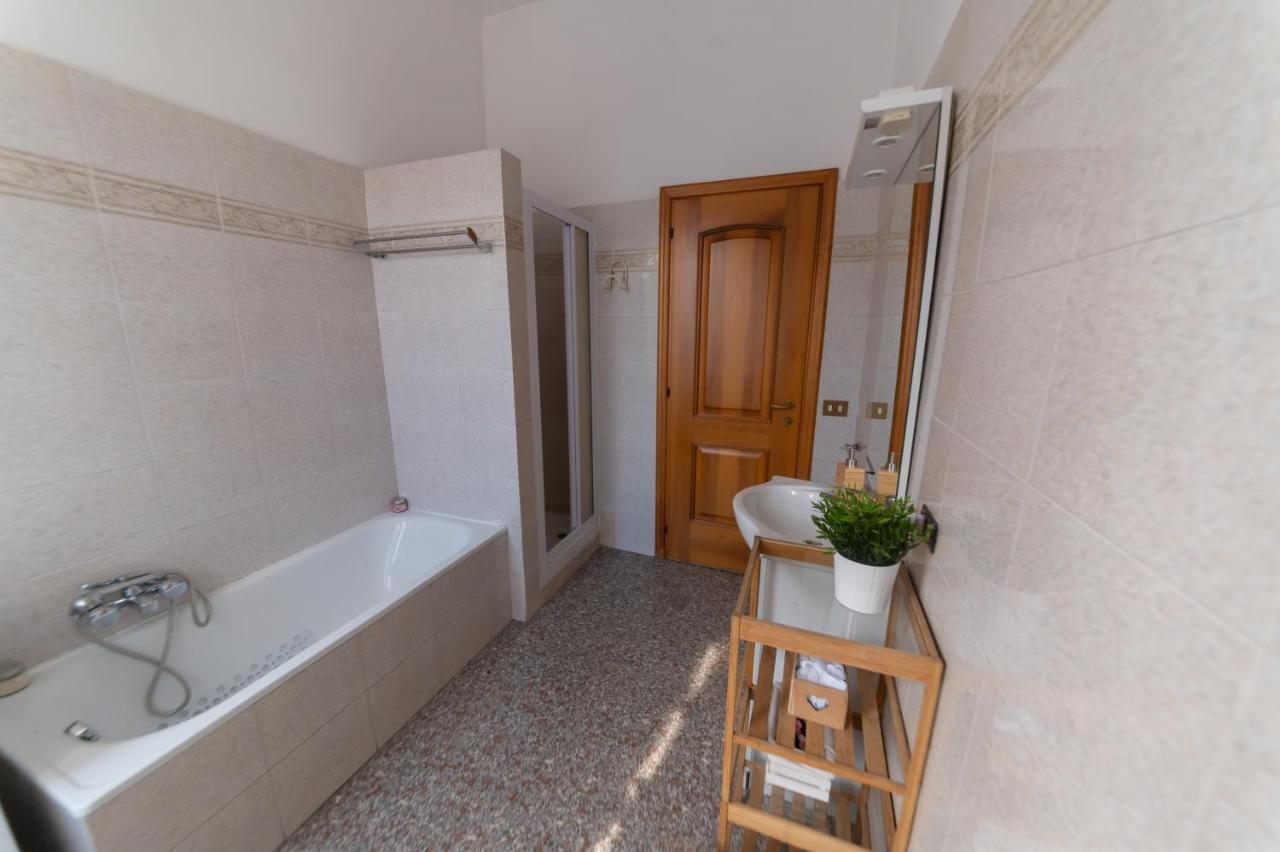 Dreams In Rome - Colosseum Apartment Esterno foto